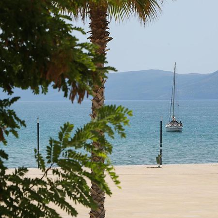 Hotel Brooklyn Vlore Bagian luar foto