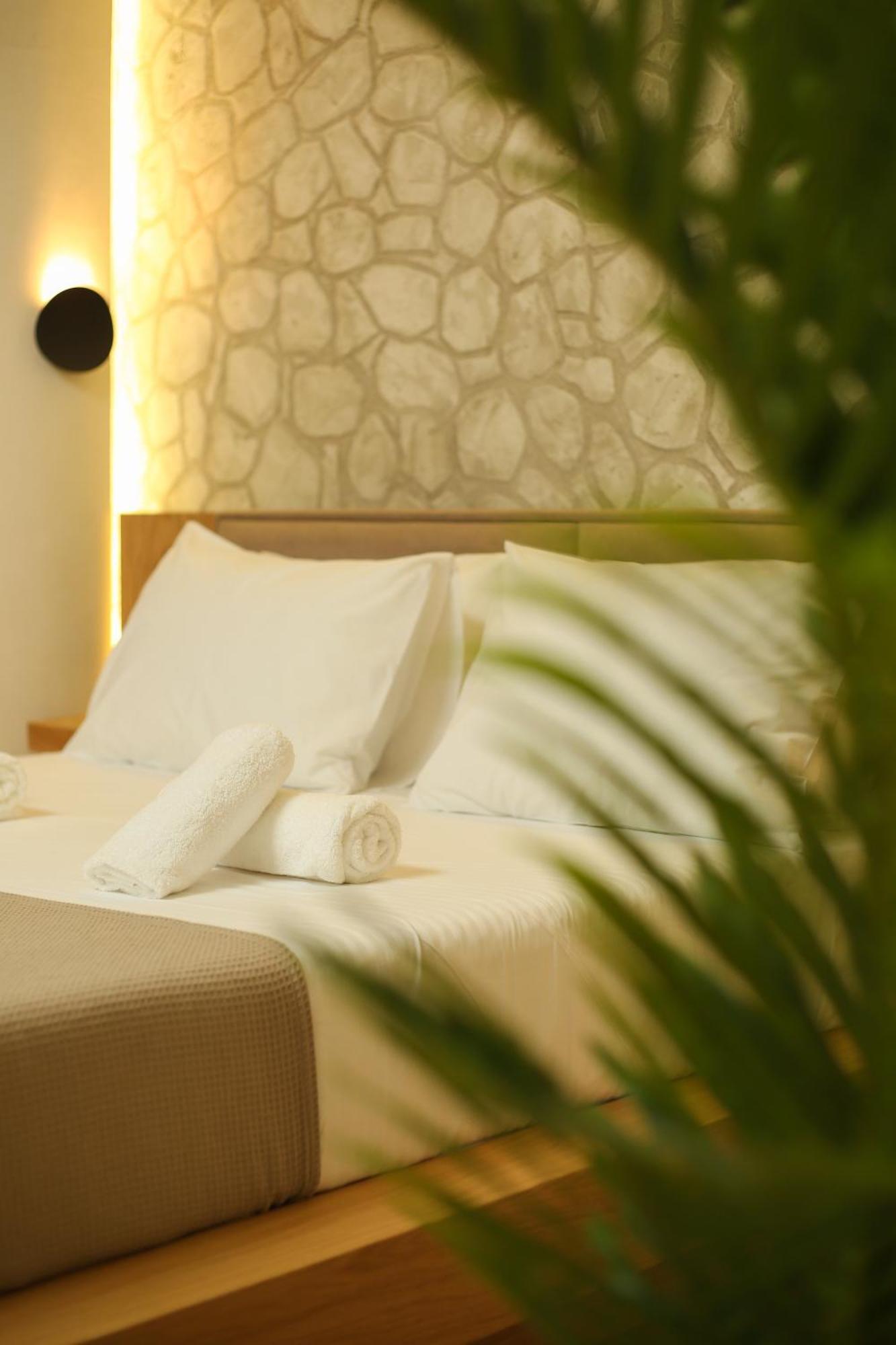Hotel Brooklyn Vlore Bagian luar foto
