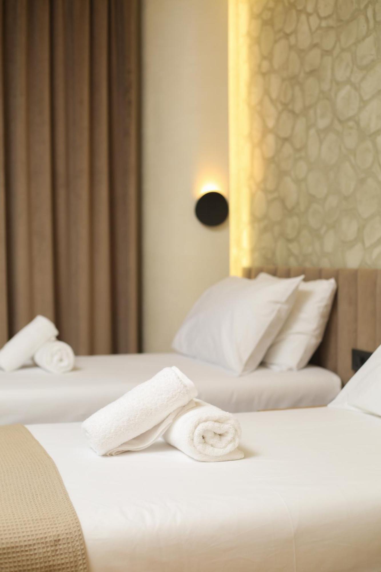 Hotel Brooklyn Vlore Bagian luar foto