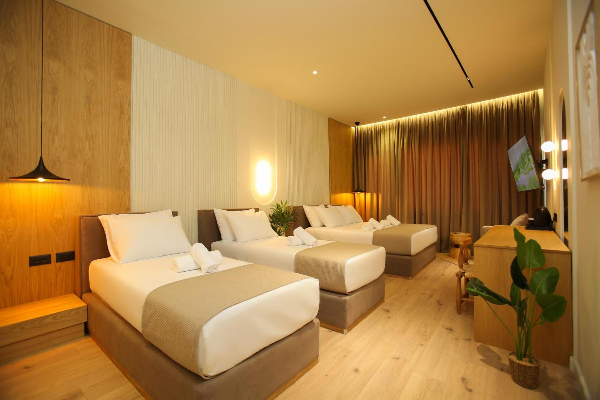 Hotel Brooklyn Vlore Bagian luar foto